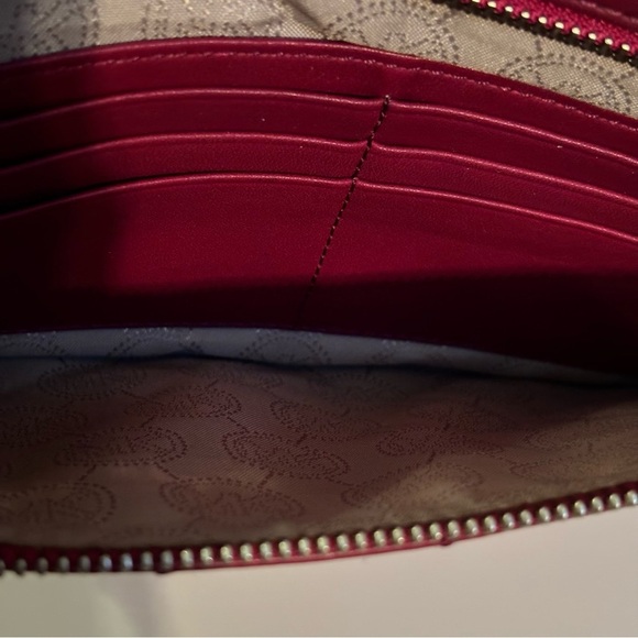 Michael Kors Wristlet Large Quilted Dark Pink Leather Zip “Sophie” AV-1405 - Picture 4 of 8